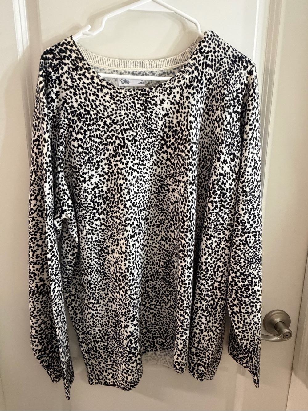 croft & barrow Black and White Leopard Print Sweater